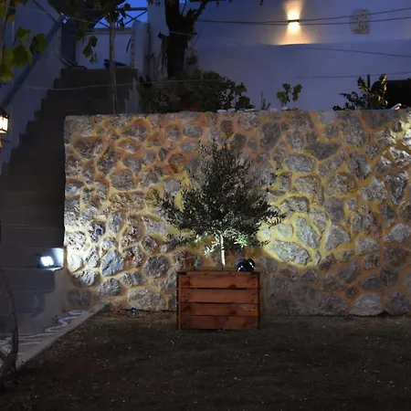 Appartement Rustic Private W/ King Bed In Naxos