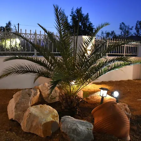 Rustic Private W/ King Bed In Naxos Апартаменты *